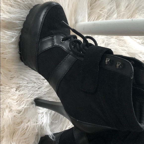 JLo platform ankle boots - Picture 2 of 3